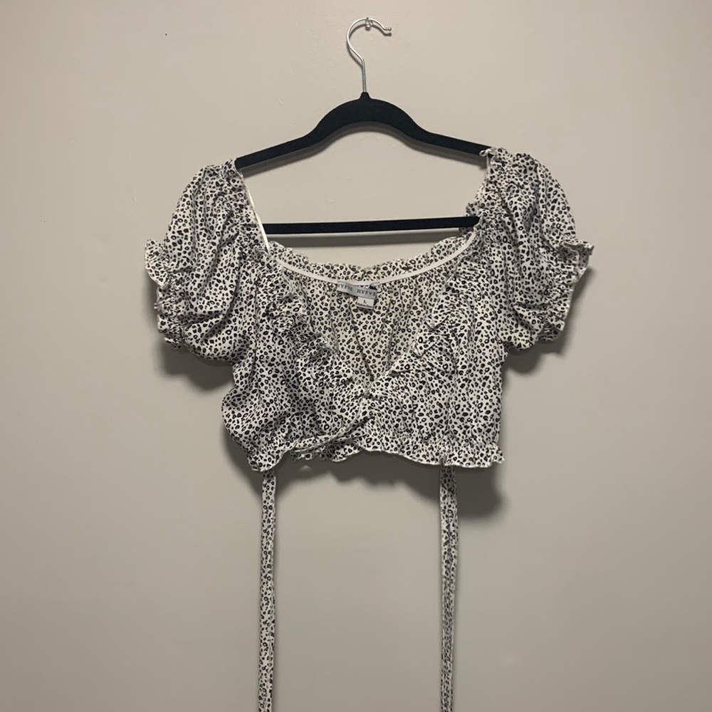 Black and white cheetah top